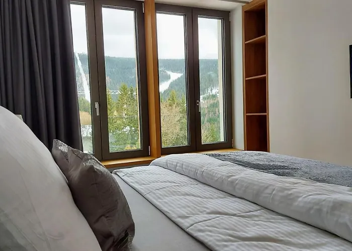 With Mountain Views * スピンドレルフ・ムリン