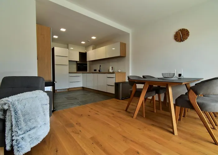 With Mountain Views スピンドレルフ・ムリン