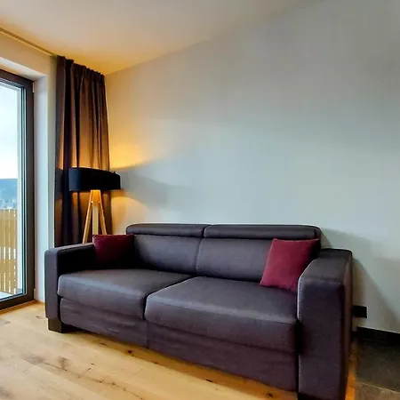 With Mountain Views スピンドレルフ・ムリン