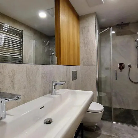 With Mountain Views Apartament *